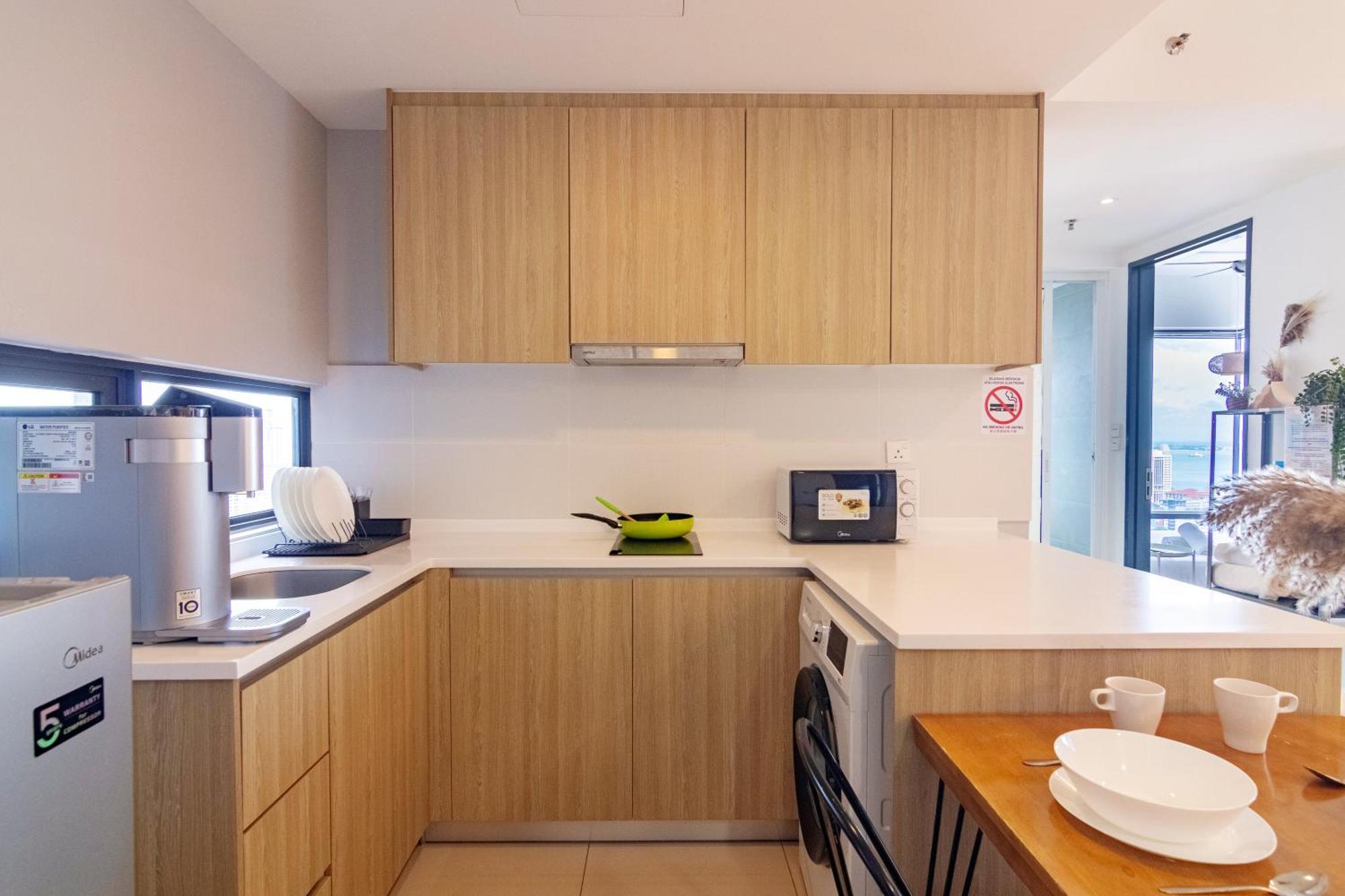 Tropicana 218 Macalister X Airlevate Suites Джорджтаун Екстер'єр фото